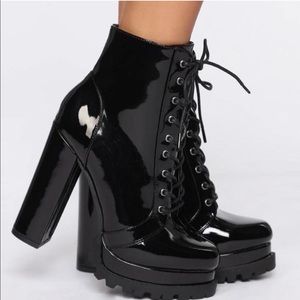 Fashion Nova - No Strings Attached Bootie